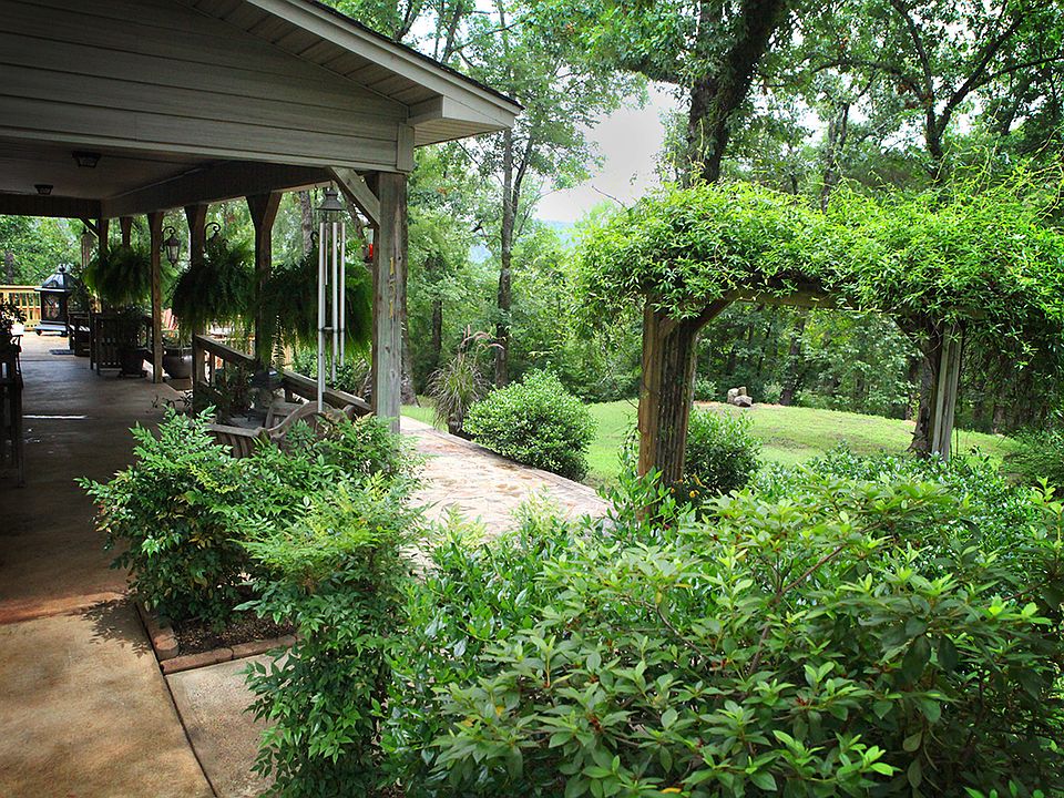 1st image of 151 E Southridge