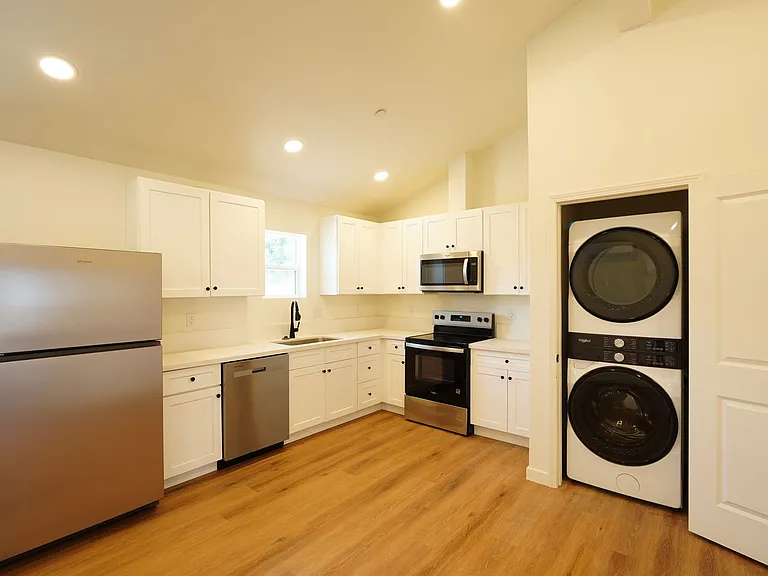 4805 Charlotte Way — Photo 69