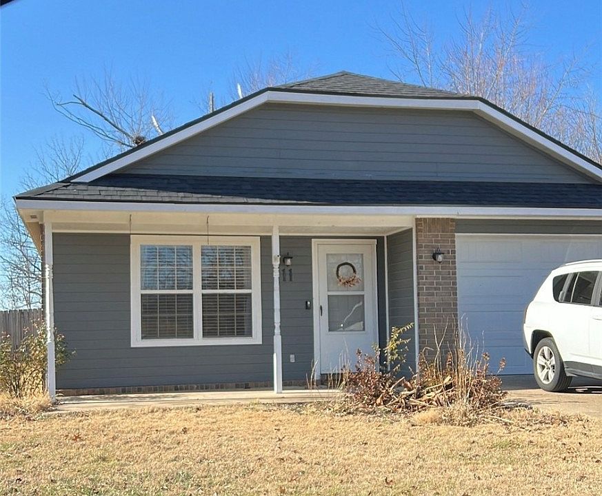 1st image of 11 Jordan Ln