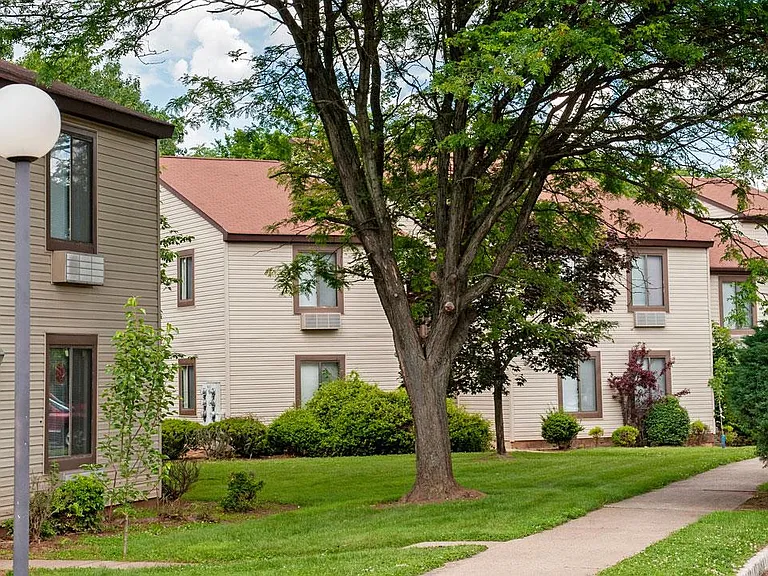 Treetops Apartments — Photo 1