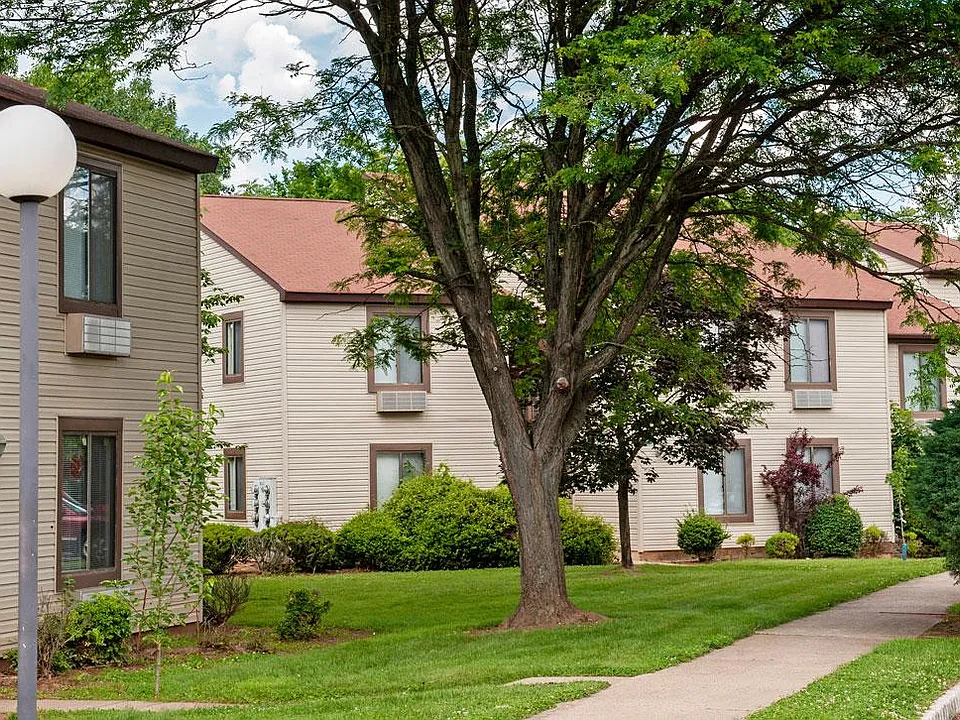Treetops Apartments