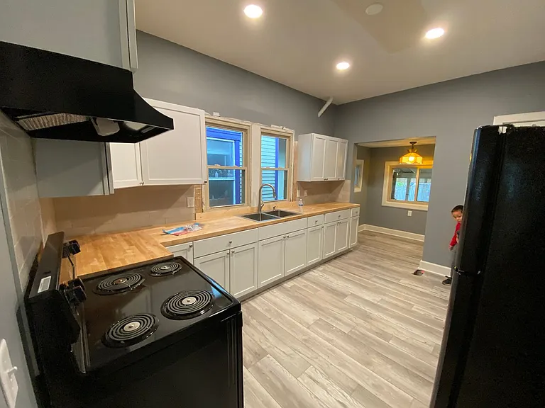 319 Park Dr — Photo 14