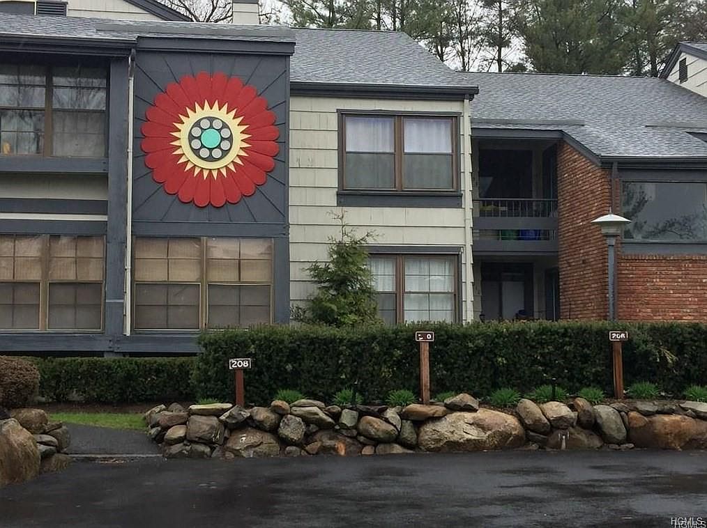 210 Treetop Cir, Nanuet, NY 10954 Zillow