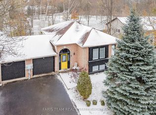 5 Harbour Cres, Wasaga Beach, ON L9Z1G4