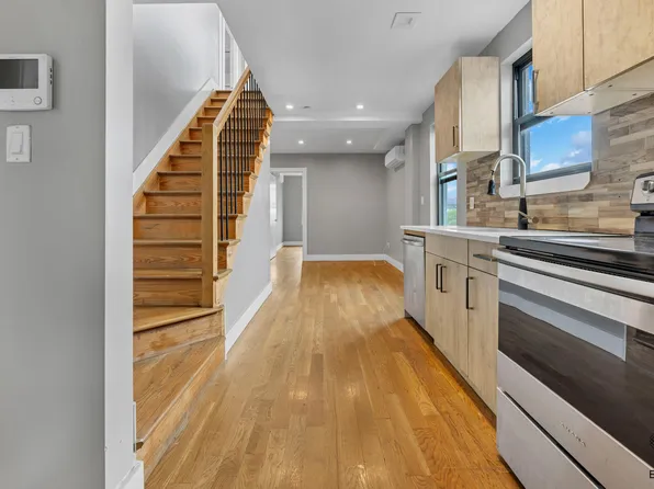 2019 Union Street image 1 of 24