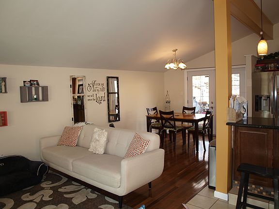 5th image of 3166 Squaw Valley Dr