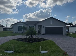 2113 Academy Blvd, Cape Coral, FL 33904