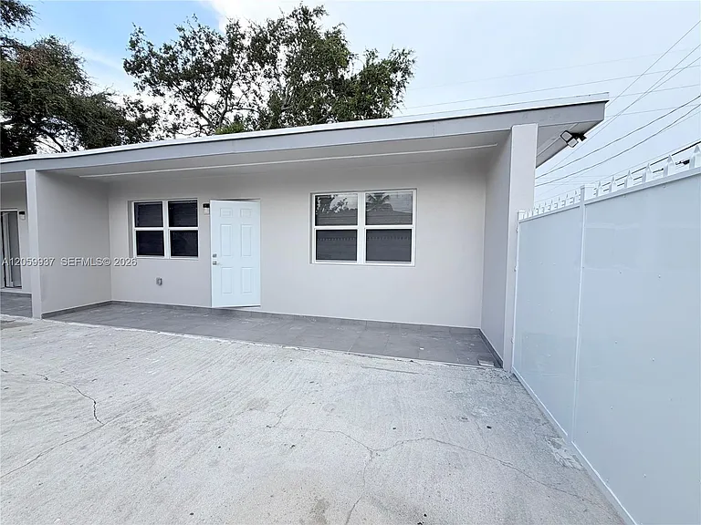 3390 NW 50th St #3390 — Photo 3