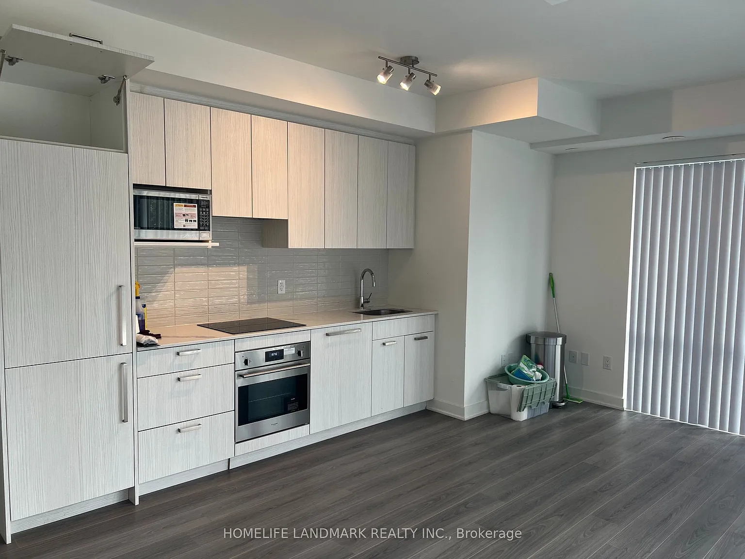 2 bed, $2,700 — Photo 2