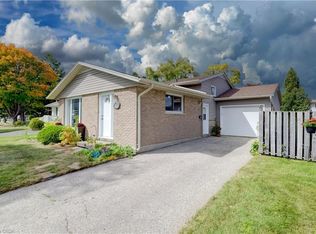 30 Kingswood Dr, Kitchener, ON N2E1A7