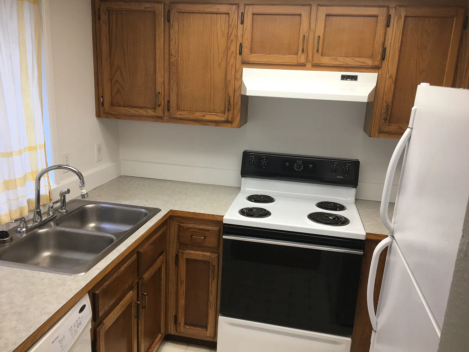 2 bed, 1.5 bath, 826 sqft, $2,595 — Photo 4