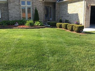 24085 Pointe Dr, Macomb, MI 48042