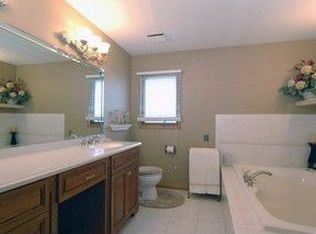 15221 Cottonwood Ct, Orland Park, IL 60467