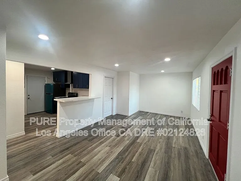 980 W Battery St #2 — Photo 2