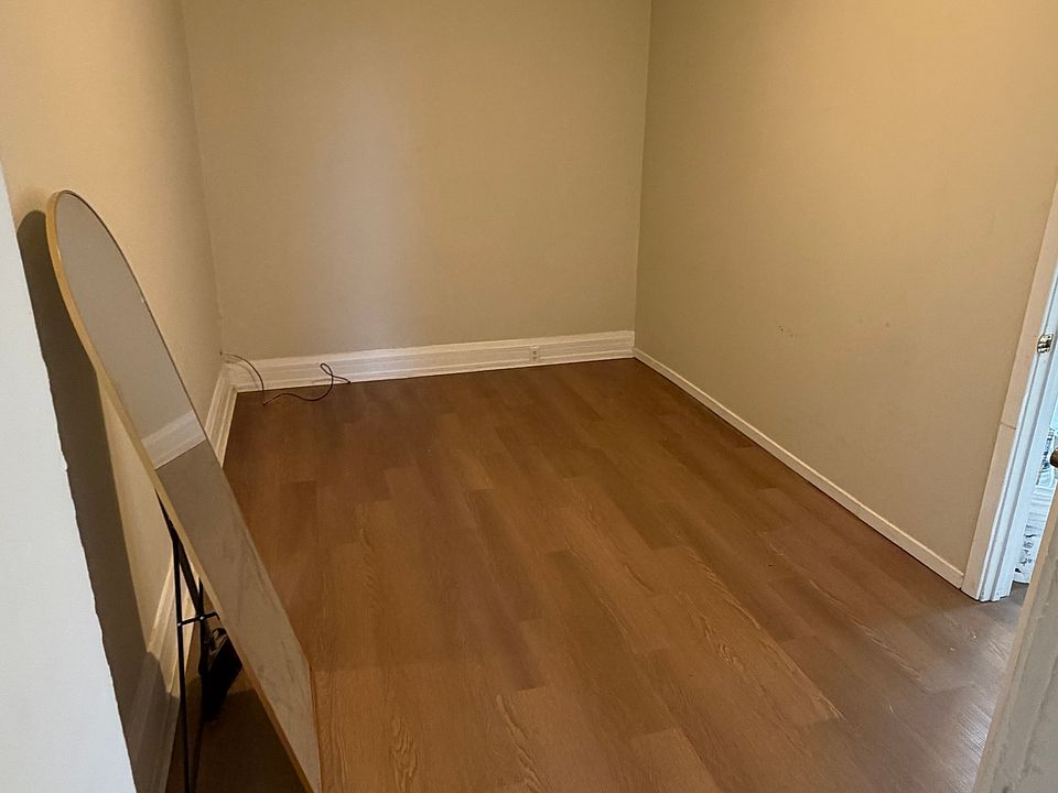 2nd image of 26 W 15th St #2