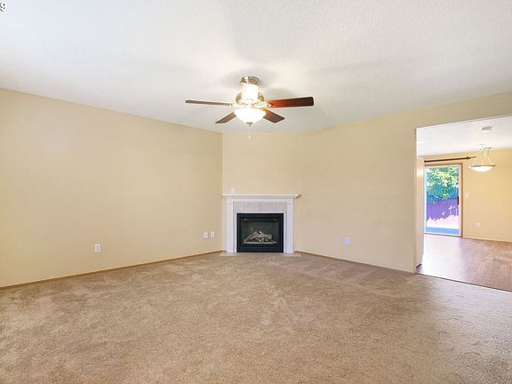 4th image of 2207 NE 170th Ave