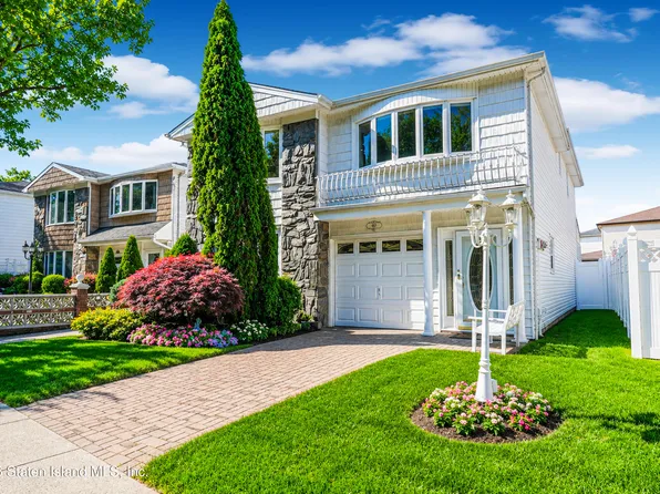 102 Saxon Ave, Staten Island, NY 10314