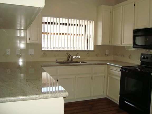 5th image of 1450 W Latimer Ave