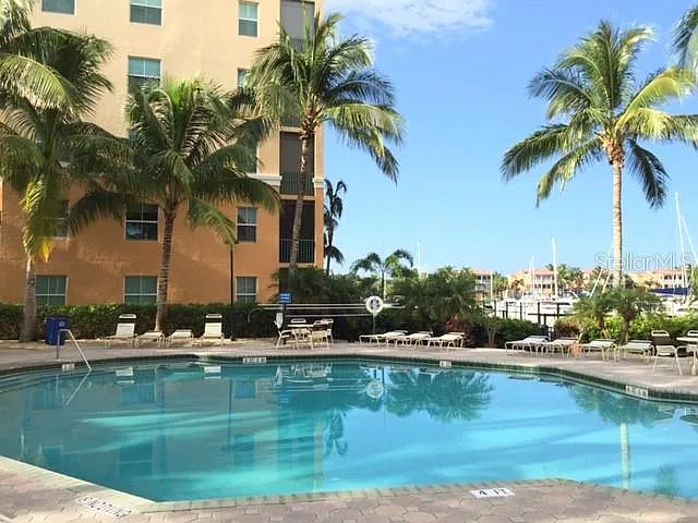 2 bed, 2.0 bath, 960 sqft, $1,850 — Photo 3