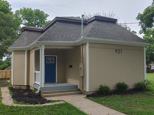 921 Brown Ave