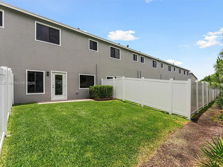 4825 Dillion St — Photo 60