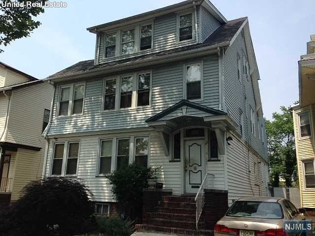 1st image of 52 Hudson Ave