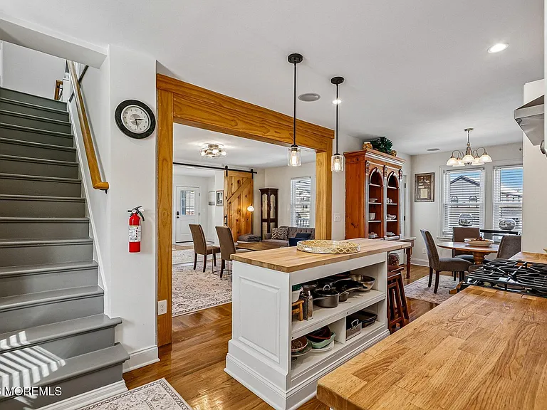 179 Bay Ave — Photo 15
