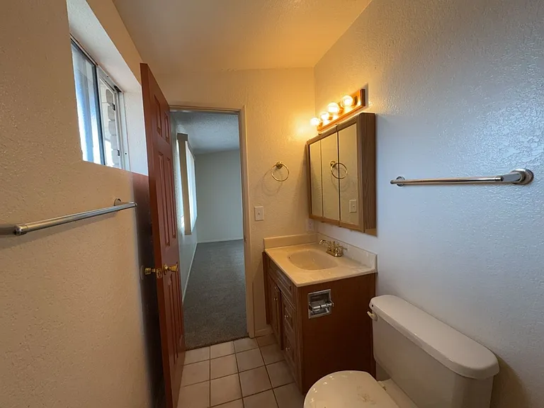 3733 Sparrow Dr — Photo 13