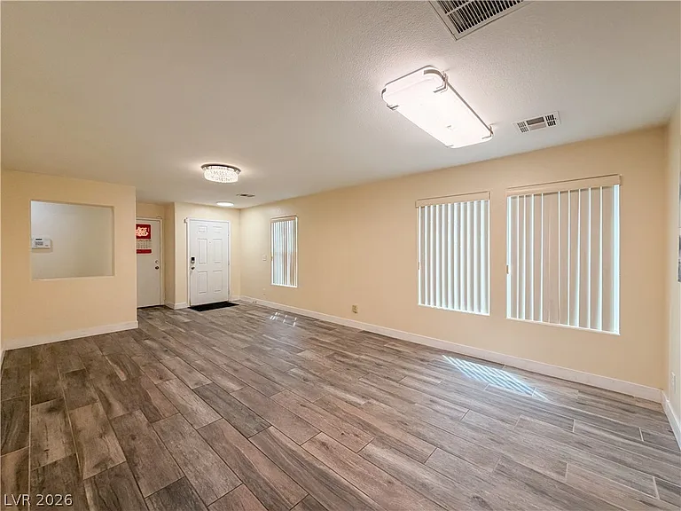 6204 Alpine Tree Ave — Photo 7