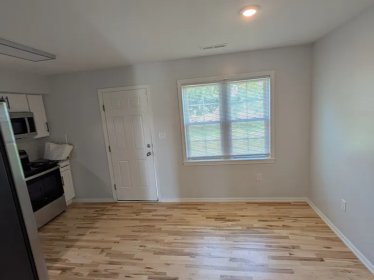 918 N Poindexter St #C — Photo 9
