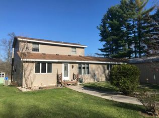 N11812 Whispering Pine Ln, Athelstane, WI 54104