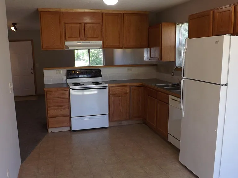 11522 E Lewis St #A — Photo 10