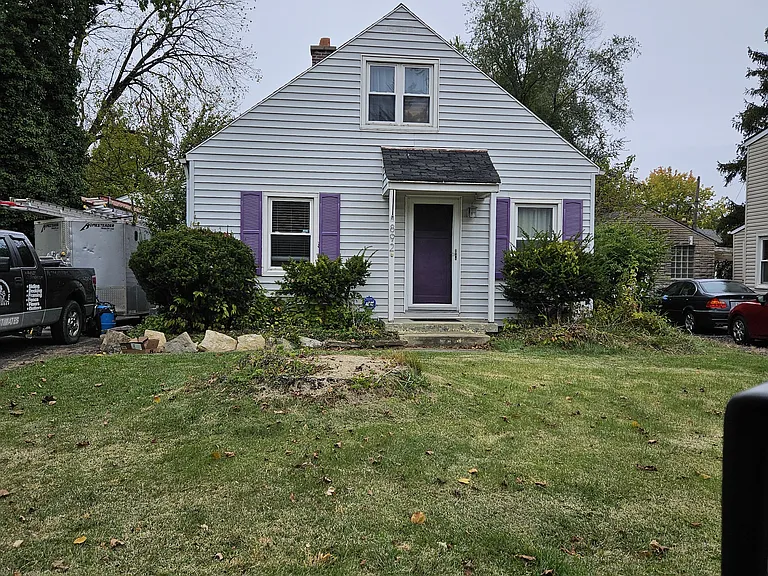 892 W 9th Ave — Photo 2