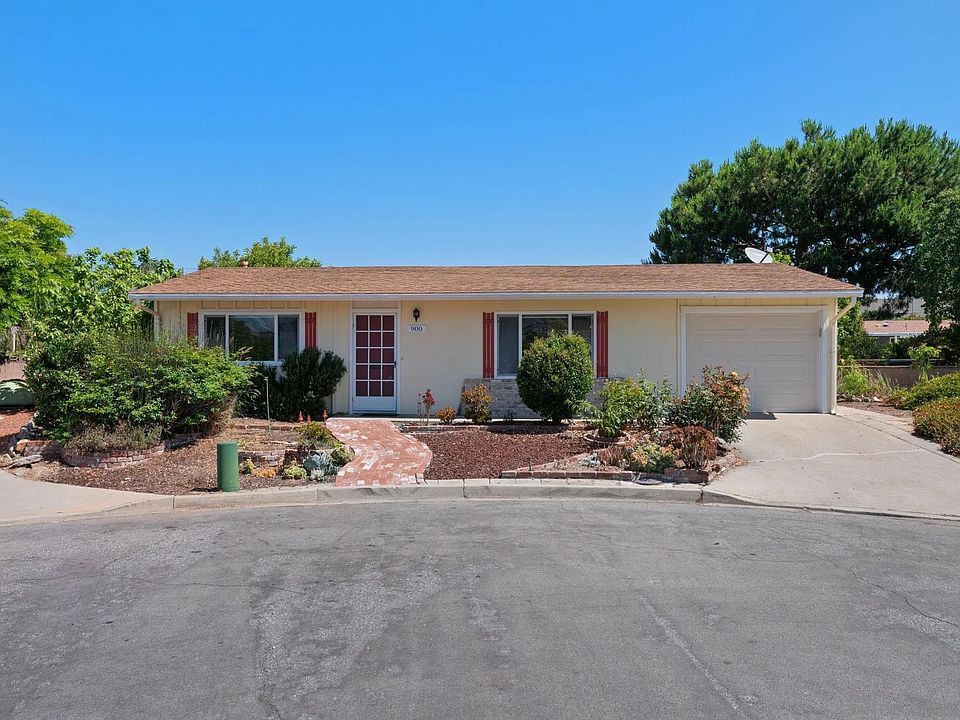 1st image of 900 La Fiesta Way