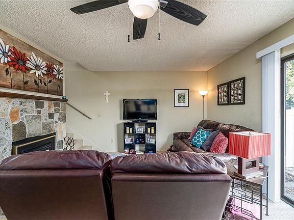 5th image of 3285 Canyon Dr Unit 12