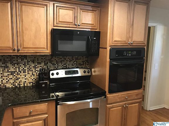 4th image of 12201 Greenleaf Dr SE