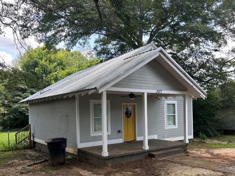 2nd image of 307 23rd St