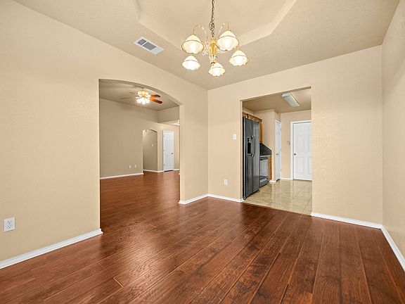 4th image of 3607 Solomon Dr