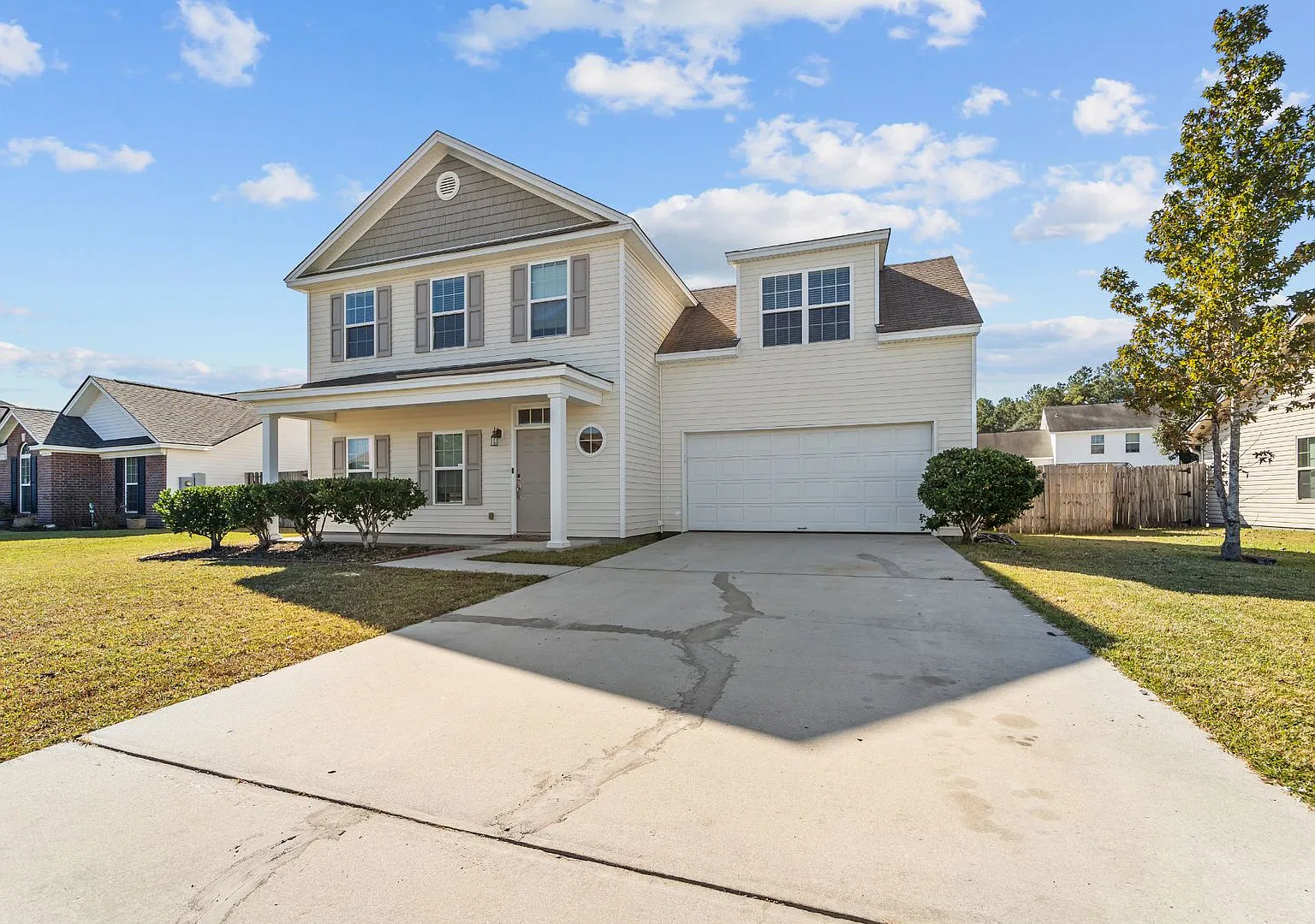 Freshly Updated 4BR Home with Brand-New Appliances in Pooler, GA — Photo 2