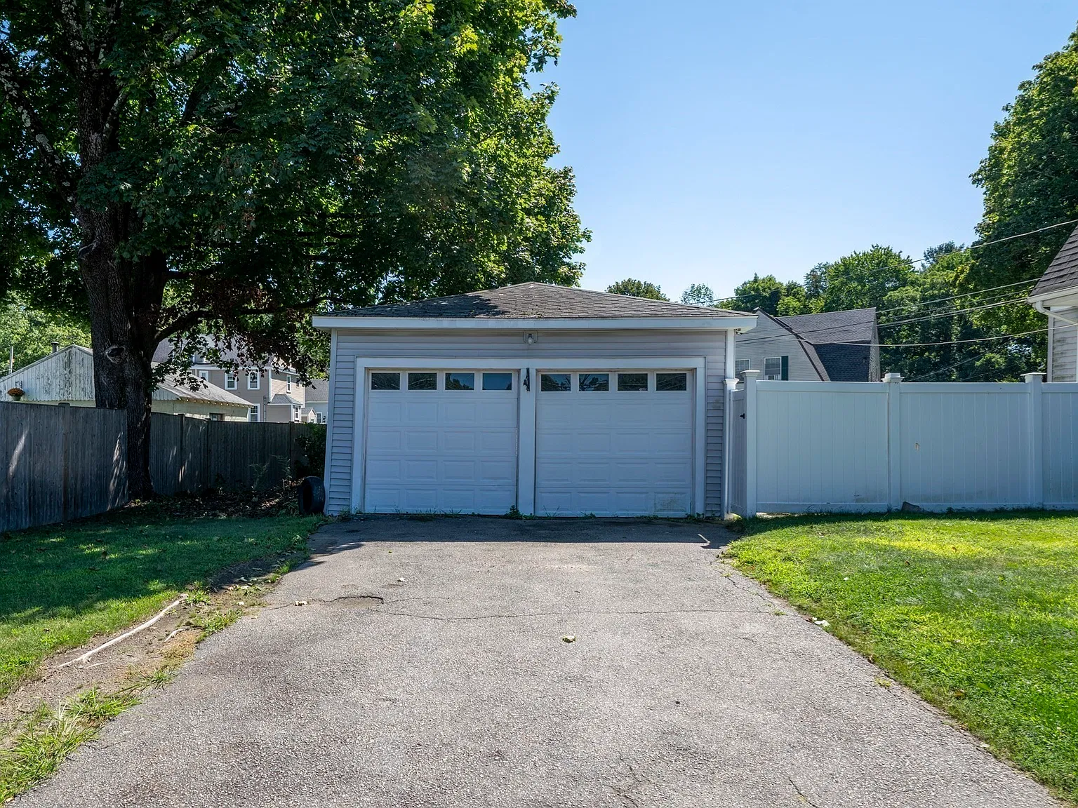 4 bed, 3.0 bath, 1671 sqft, $3,300 — Photo 4
