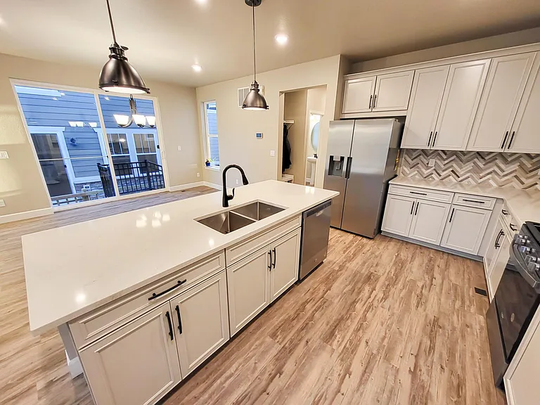 7128 Othello St — Photo 2