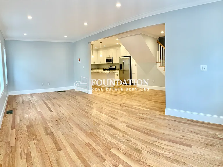 18 Bothwell Rd #1 — Photo 5