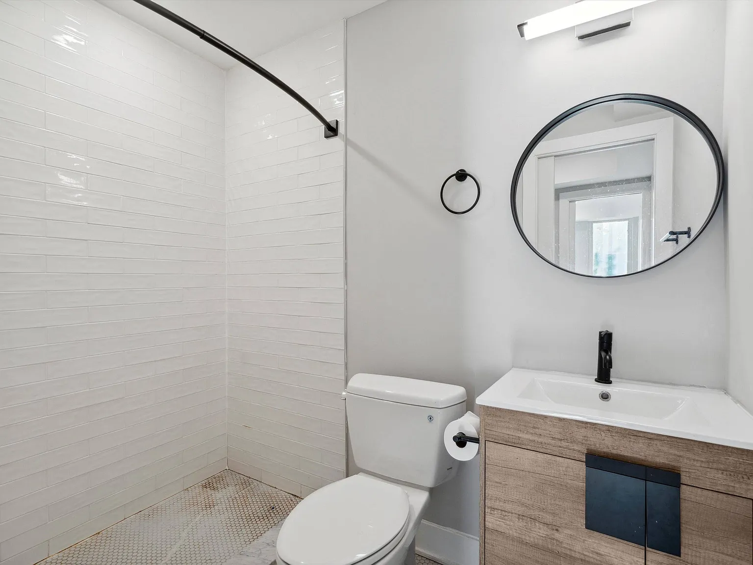 1618 N Sydenham St Unit B — Photo 3