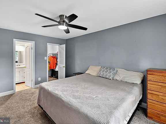 5th image of 3890 Mariposa Pl #49E