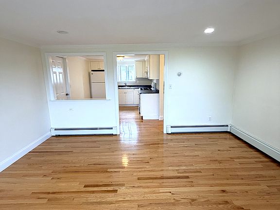 3rd image of 51 Plover Rd #D