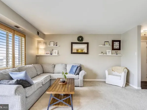 6151 Edsall Rd #6151, Alexandria, VA 22304