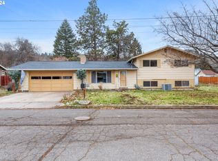 502 1st St, La Grande, OR 97850