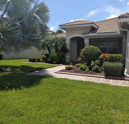4th image of 9376 Silent Oak Cir