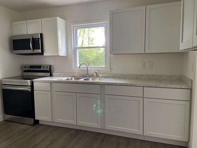 1st image of 2804 Oakley Ave