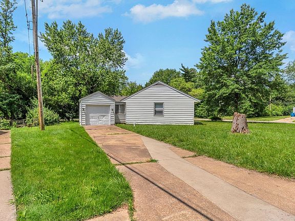 4th image of 300 Estridge Rd